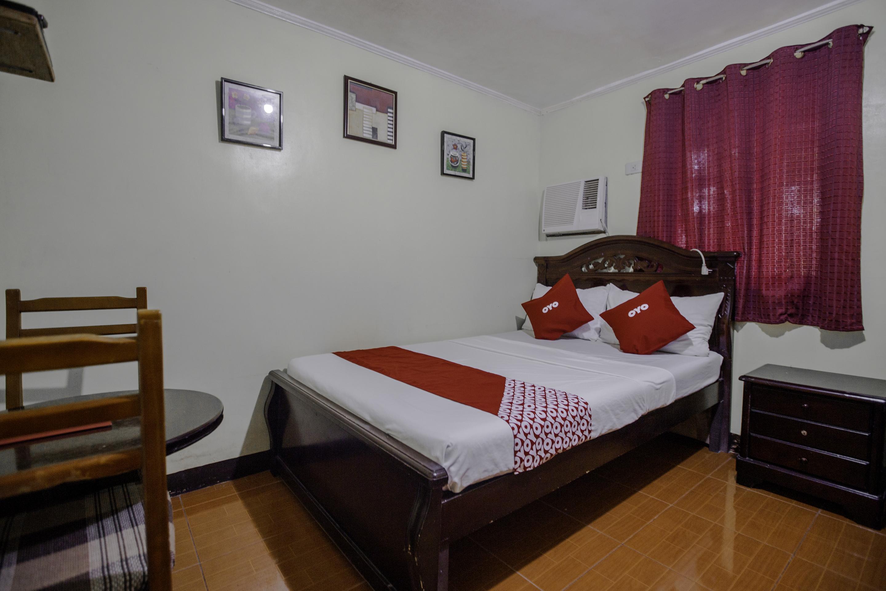 Oyo 741 Sierra Travellers Inn Tagaytay City Exteriör bild
