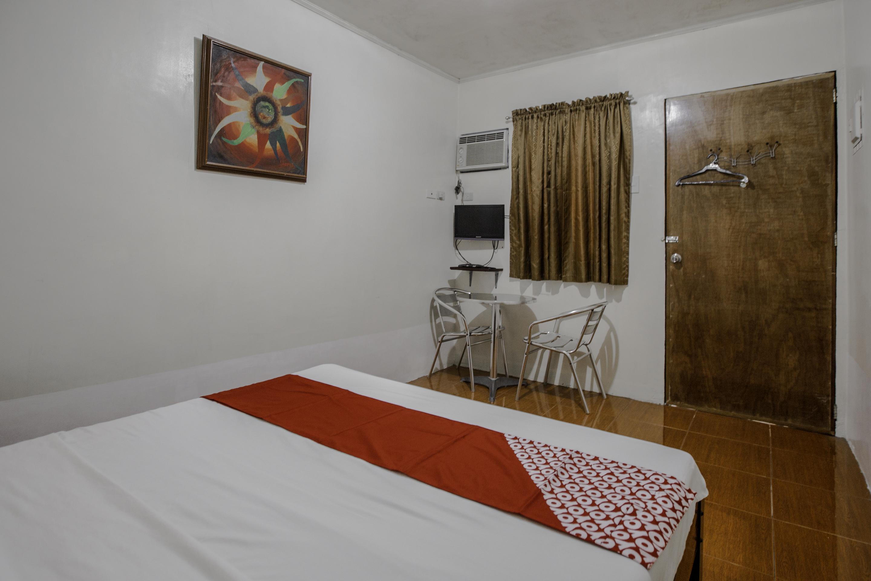 Oyo 741 Sierra Travellers Inn Tagaytay City Exteriör bild
