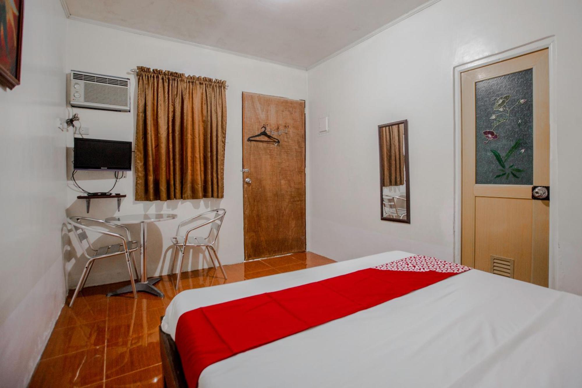 Oyo 741 Sierra Travellers Inn Tagaytay City Exteriör bild