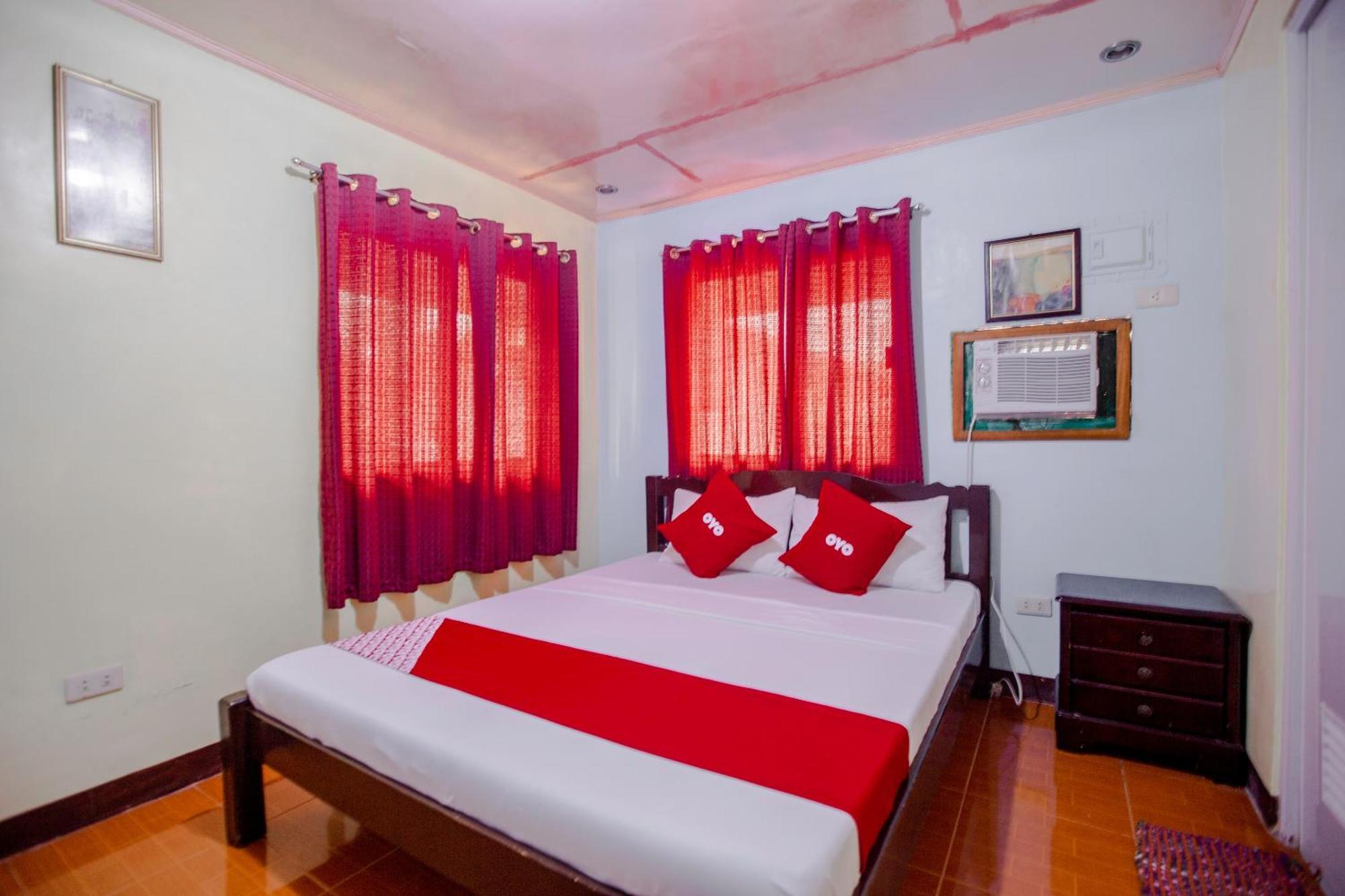Oyo 741 Sierra Travellers Inn Tagaytay City Exteriör bild